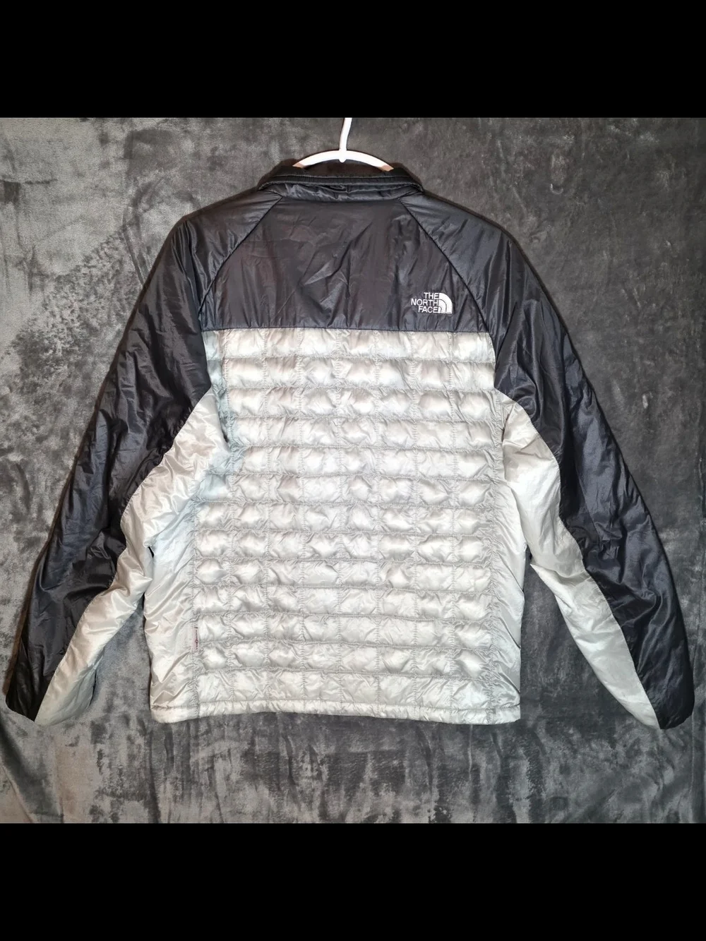 The North Face Men’s Two-Tone Black and Light Gray Quilted Puffer Jacket